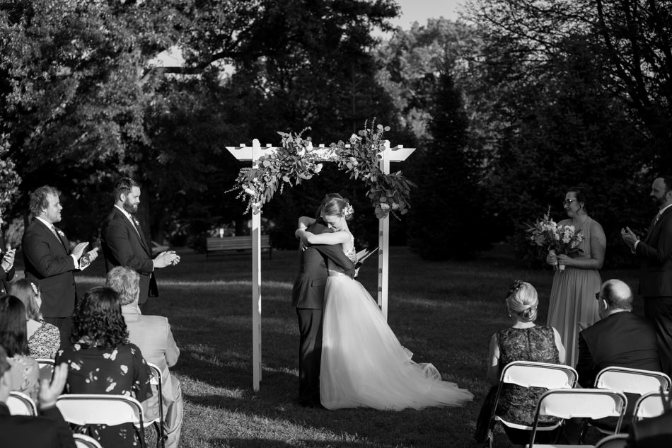 minneapolis_wedding_photographer_bestoweddingsof2018 (460)